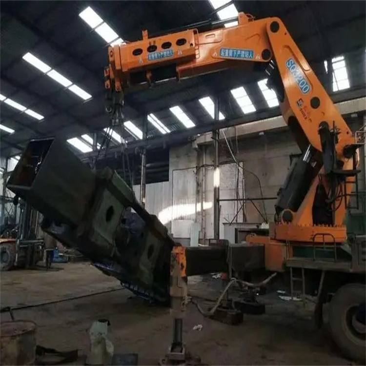 新津200吨折臂吊出租