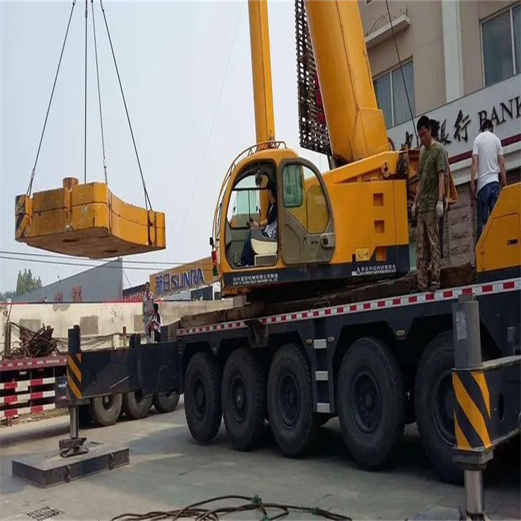 新津吊车怎么吊玻璃